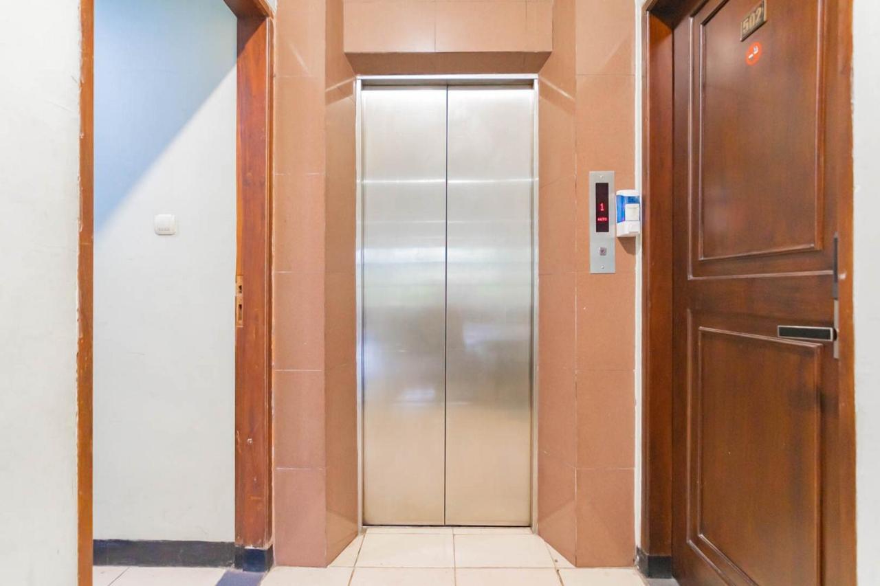Cihampelas Hotel 2 Mitra Reddoorz Bandung Extérieur photo
