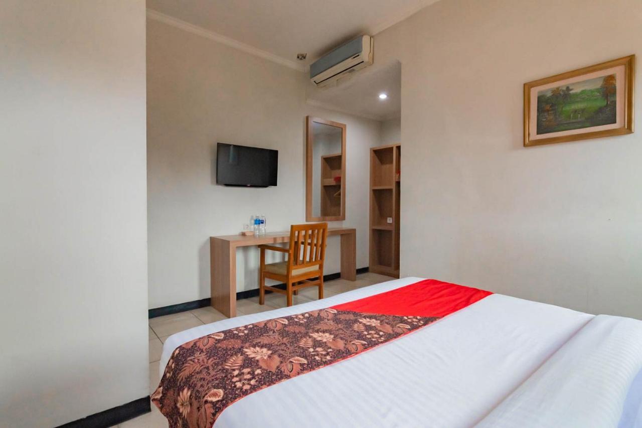 Cihampelas Hotel 2 Mitra Reddoorz Bandung Extérieur photo