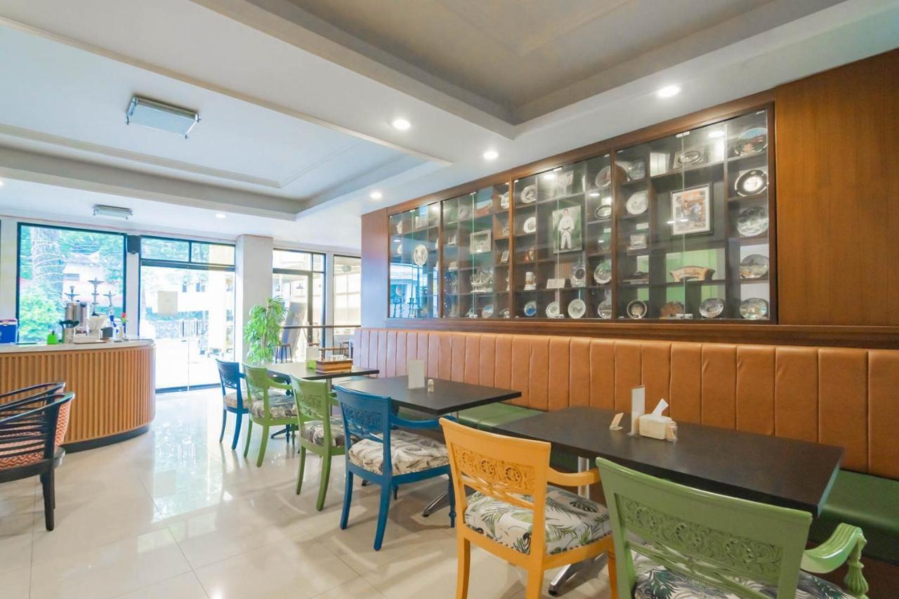 Cihampelas Hotel 2 Mitra Reddoorz Bandung Extérieur photo