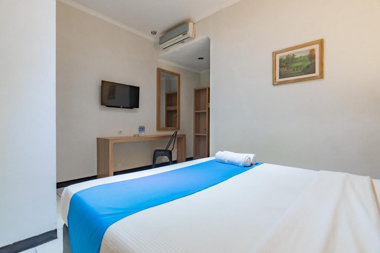 Cihampelas Hotel 2 Mitra Reddoorz Bandung Extérieur photo